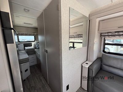 2024 Thor Motor Coach Axis - Photo 12