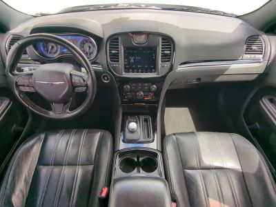 2021 Chrysler 300 — photo 16 view