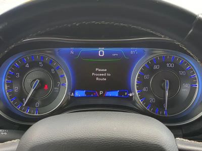 2021 Chrysler 300 — photo 32 view