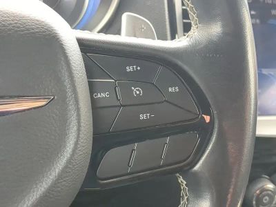 2021 Chrysler 300 — photo 30 view