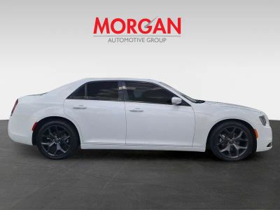 2021 Chrysler 300 — interior view