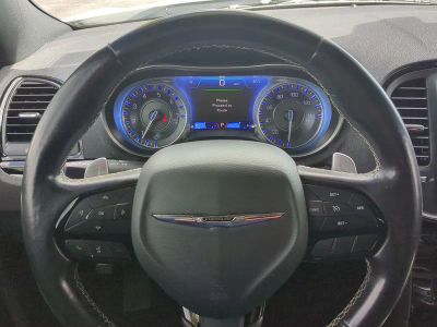 2021 Chrysler 300 — photo 31 view