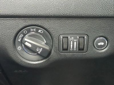 2021 Chrysler 300 — photo 27 view