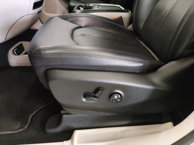 2024 Chrysler Pacifica — photo 16 view