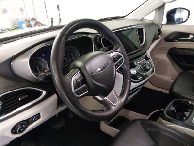 2024 Chrysler Pacifica — photo 14 view