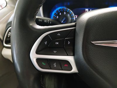2024 Chrysler Pacifica — photo 9 view