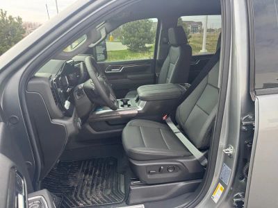 2026 Chevrolet Silverado 3500HD — photo 17 view