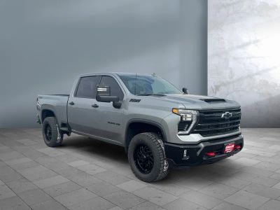 2026 Chevrolet Silverado 3500HD — photo 15 view