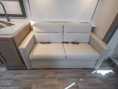 2026 Thor Motor Coach Resonate - Photo 11
