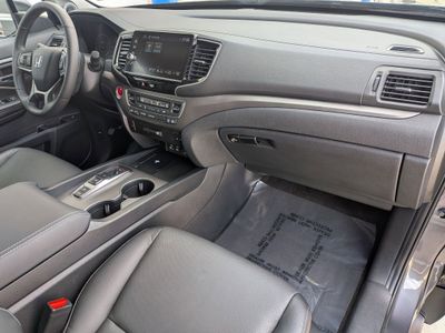 2025 Honda Ridgeline - Photo 30