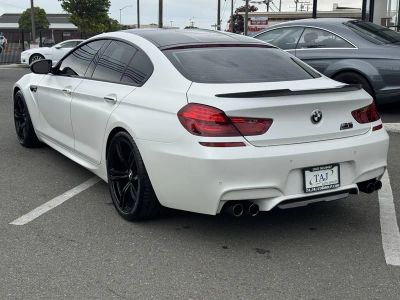 2015 BMW M6 — interior view