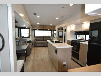 2026 Winnebago Thrive - Photo 6