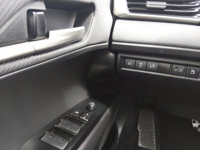 2025 Toyota Camry — photo 13 view
