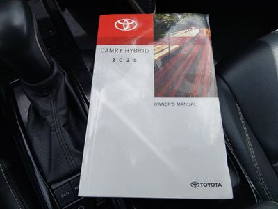 2025 Toyota Camry — photo 19 view
