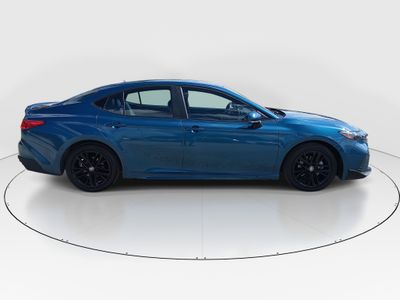 2025 Toyota Camry — photo 8 view