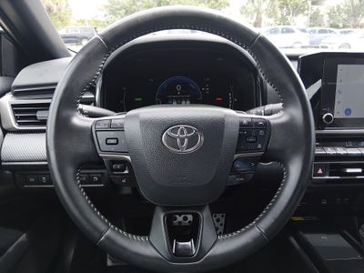 2025 Toyota Camry — photo 12 view