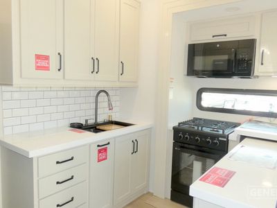 2026 Grand Design Momentum - Photo 8