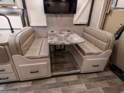 2021 Thor Motor Coach Chateau - Photo 9