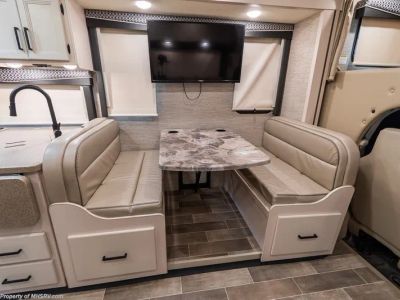 2021 Thor Motor Coach Chateau - Photo 10