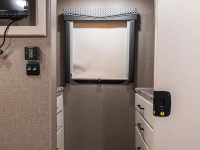 2021 Thor Motor Coach Chateau - Photo 32