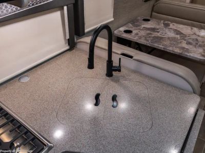 2021 Thor Motor Coach Chateau - Photo 13
