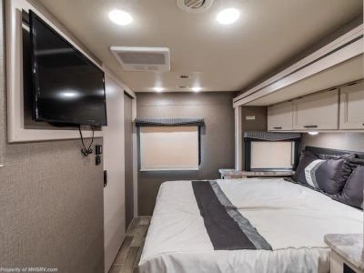 2021 Thor Motor Coach Chateau - Photo 28