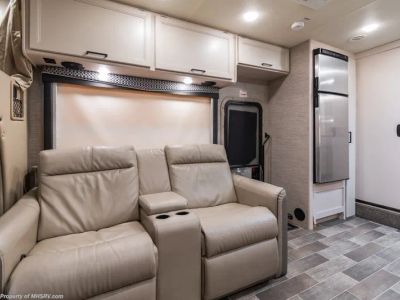 2021 Thor Motor Coach Chateau - Photo 18