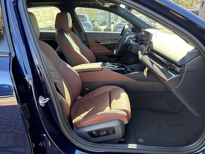 2026 BMW 5 Series 540i xDrive - Photo 17