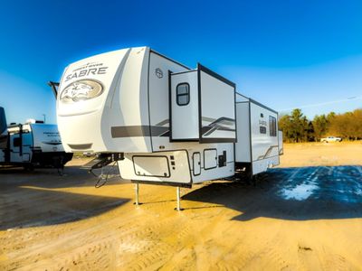 2026 Forest River RV Cherokee Sabre - Photo 7