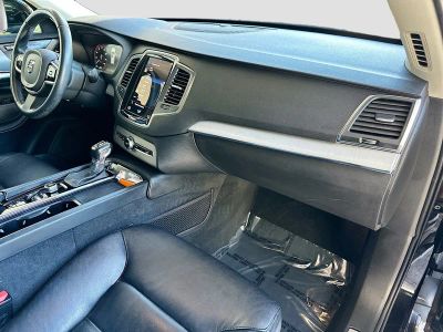 2021 Volvo XC90 — photo 29 view