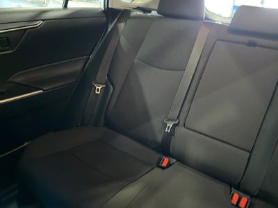 2021 Toyota RAV4 - Photo 18