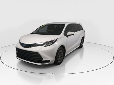 2021 Toyota Sienna - Photo 3