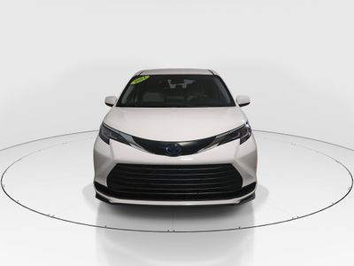 2021 Toyota Sienna - Photo 2