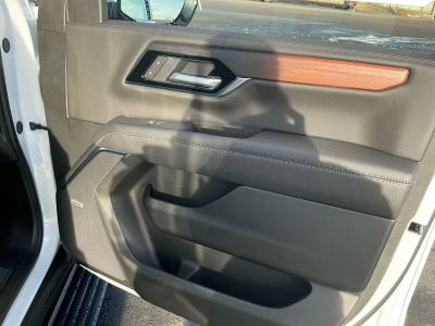 2026 GMC Yukon XL - Photo 10