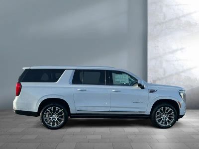2026 GMC Yukon XL - Photo 5