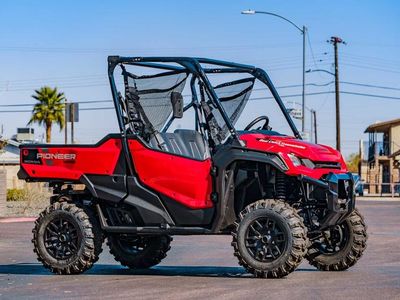 2025 Honda Pioneer 1000 Deluxe - Photo 1