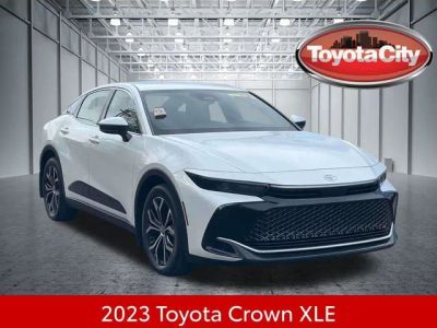 2023 Toyota Crown XLE AWD in Oxygen White — front three-quarter view