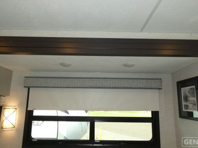 2026 Thor Motor Coach Luminate - Photo 15
