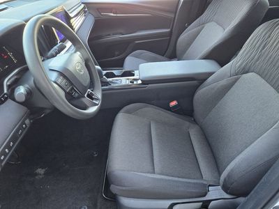 2025 Toyota Camry — photo 8 view