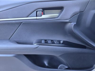 2025 Toyota Camry — photo 15 view