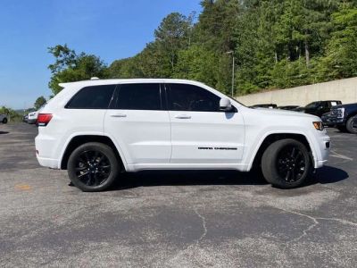 2020 Jeep Grand Cherokee - Photo 2