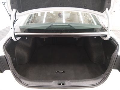 2023 Nissan Altima — photo 11 view