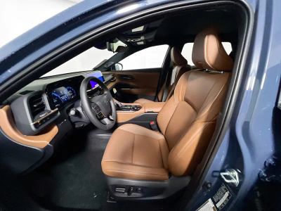 2026 Toyota Crown Signia — photo 12 view