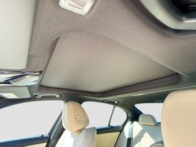 2026 BMW 3 Series — photo 15 view