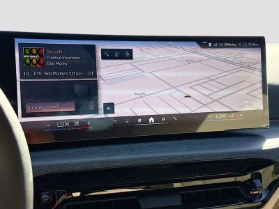 2026 BMW 3 Series — photo 11 view