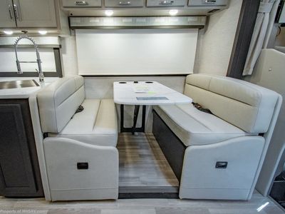 2026 Thor Motor Coach Omni Trail - Photo 14