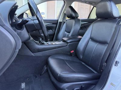 2015 Infiniti Q50 — photo 12 view