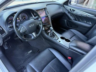 2015 Infiniti Q50 — photo 11 view