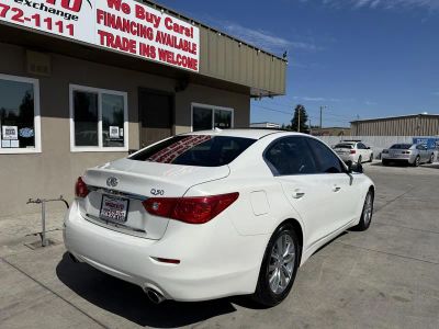 2015 Infiniti Q50 — rear three-quarter view