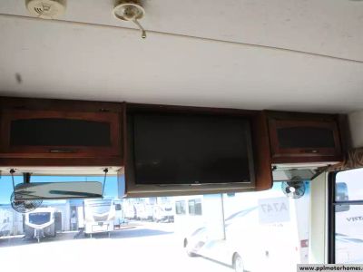 2013 Coachmen 32BH — photo 11 view